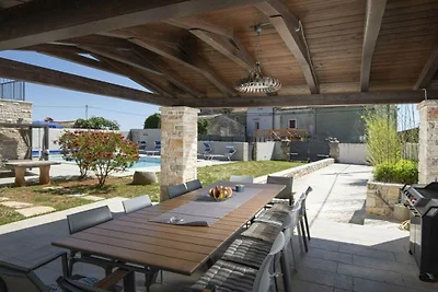 Villa in Valtura mit Schwimmbecken