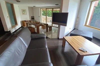 Five Bedroom Villa with Terrace and Garden