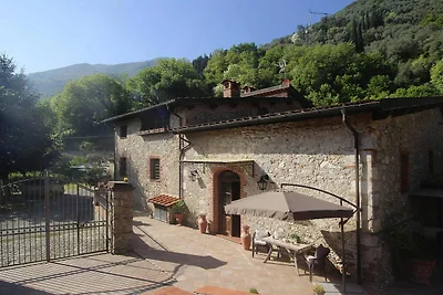 Ferienhaus in Camaiore mit Terrasse