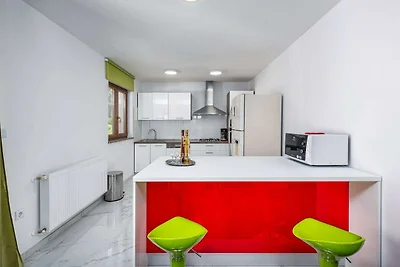 Villa con piscina a Pisino