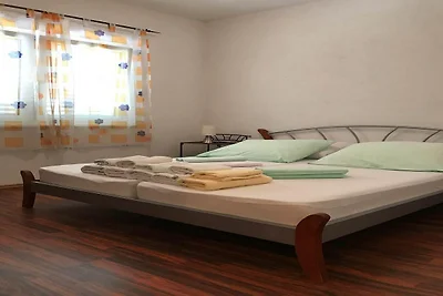 Apartments Semafor - One Bedroom Apartment wi...