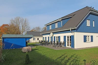 Ferienhaus in Altefähr mit Schwimmbecken
