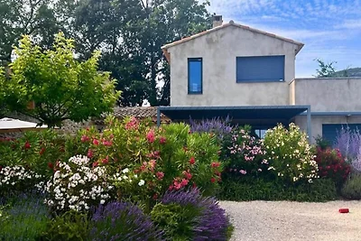 Haus am Fuße der Reben