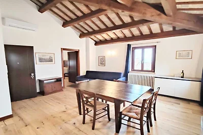 Wohnung in einem Dorf mit Swimmingpool