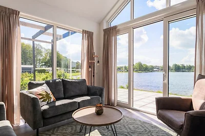 Rückzugsort am See mit modernem Komfort