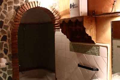 Casa rurale in grotta con piscina