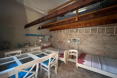 Two Bedroom Holiday Holiday Home with Patio a...