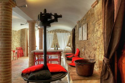 Denkmalgeschütztes Ferienhaus in Modigliana m...