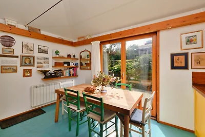 Cottage sul fiume con vista sull'estuario