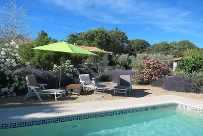 Retraite, aan het zwembad bij Cabrières...