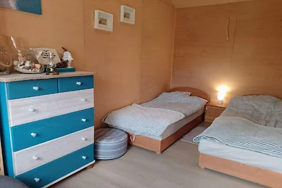 Ferienhaus in Nowe Warpno mit Terrasse
