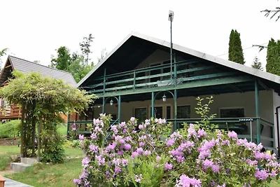 Ferienhaus mit Whirlpool in Zakowo