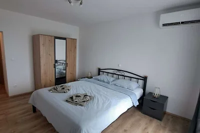 Elegant Brsec Apartments with Sea View - Two ...