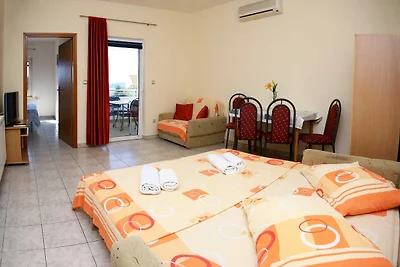 Apartments & Rooms Villa Petra - One Bedroom ...