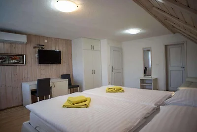 Villa Lika Annex - Double Room 4 (small room)