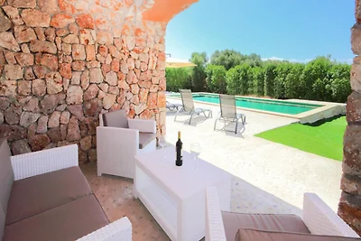 Villa in Muro met zwembad en prachtige tuin