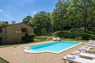 Esclusiva villa per vacanze con piscina priva...