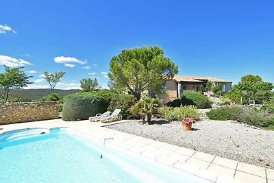 Prächtige Villa mit Pool in Grimaud