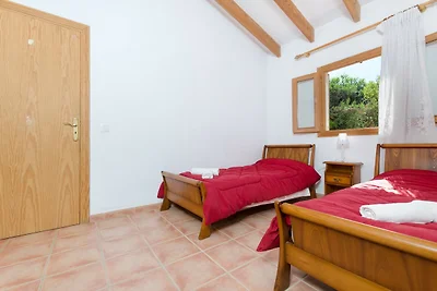 Huis in Son Serra bij Maagdelijk Strand