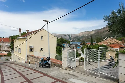 Apartment Borna - One-Bedroom Apartment with...