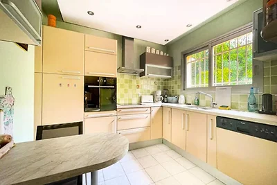 Wohnvilla mit Pool in Mandelieu