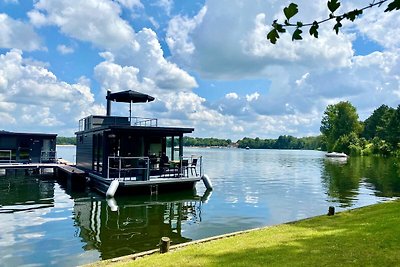 Luxe woonboot met dakterras