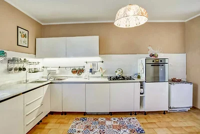 Elegantes Ferienhaus in der Nähe von Theater