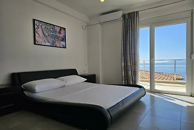 Moderno appartamento per le vacanze a Saranda