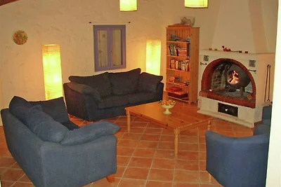 Ruhiges Ferienhaus mit Pool in Carces