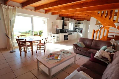 Ferienhaus in Plouhinec mit Terrasse