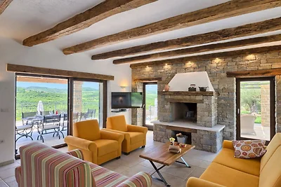 Authentic Villa Banić - Four Bedroom Villa Wi...