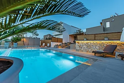 Villa in Gerani mit Swimmingpool