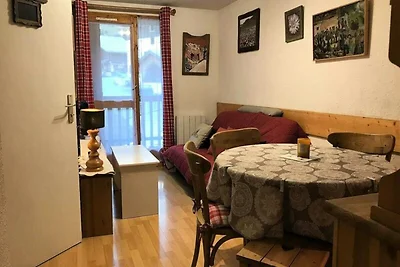 Apartment in einem Dorf mit Sommerpool