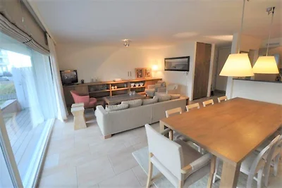 Erdgeschosswohnung mit Terrasse