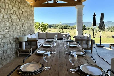 Mas Jas Du Méou, eine provenzalische Flucht