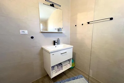 One bedroom apartment with sea view (3)