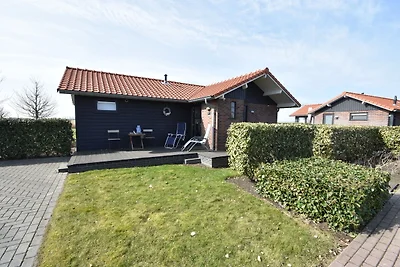 Schönes Ferienhaus in Kattendijke am See