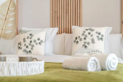 Stylish 2-bed Apartment ALCAZABA LAGOON...