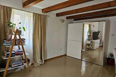 Deluxe Top Floor Apartment with Balcony and S...