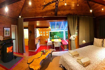 Chalet in Sougné nahe Wald & Pool