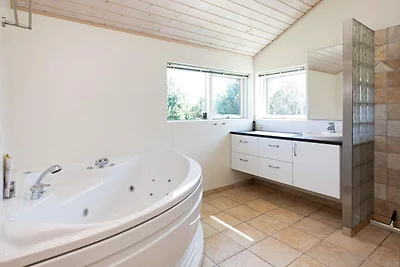 9 Personen Ferienhaus in Væggerløse-By Traum