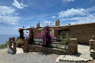 Casa Dalia met zeezicht en zwembad in Adra