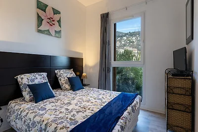 Unterkunft mit Bergblick in Grasse