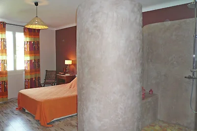 Charmantes Ferienhaus in Talairan mit Pool