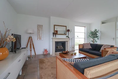 IJsselmeer-Villa mit Sauna & Whirlpool