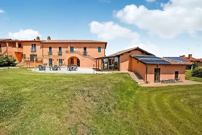 Allettante casa vacanze con piscina