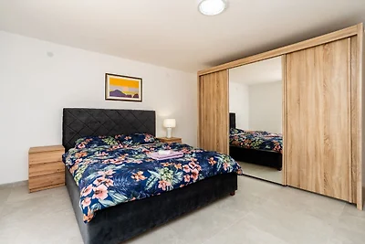 Villa Ivanovi Dvori - Seven Bedroom Villa wit...