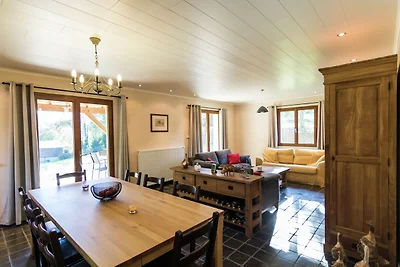 Luxuriöse Villa mit  Pool in Montignac