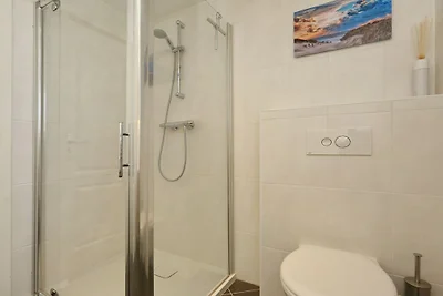 Hütte in Noordwijk mit Schwimmbecken