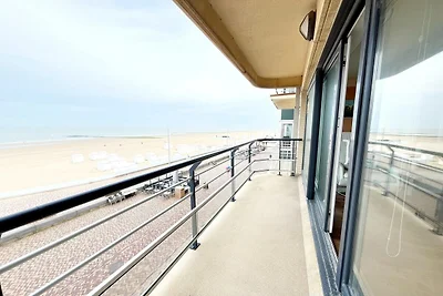 Appartement in Wenduine met Zeezicht